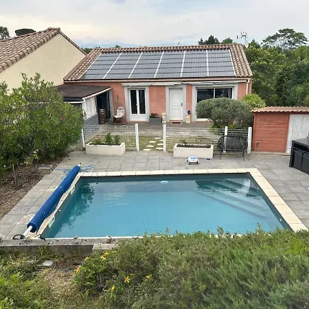 Maison Avec Piscine à Proximité De La Cité Villa